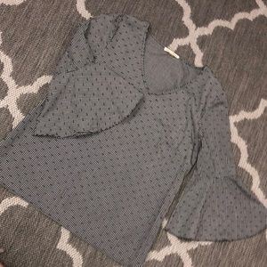 Ruffles 3/4 sleeve top